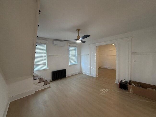 Building Photo - Great Home For RWJMS/Rutgers Students * Walk to New Brunswick/Highland Park Nightlife * All Utili...