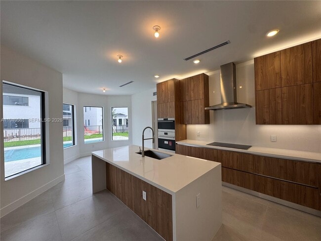 Building Photo - 19749 NE 16th Pl