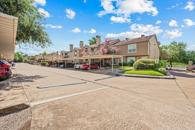 Building Photo - 1860 White Oak Dr