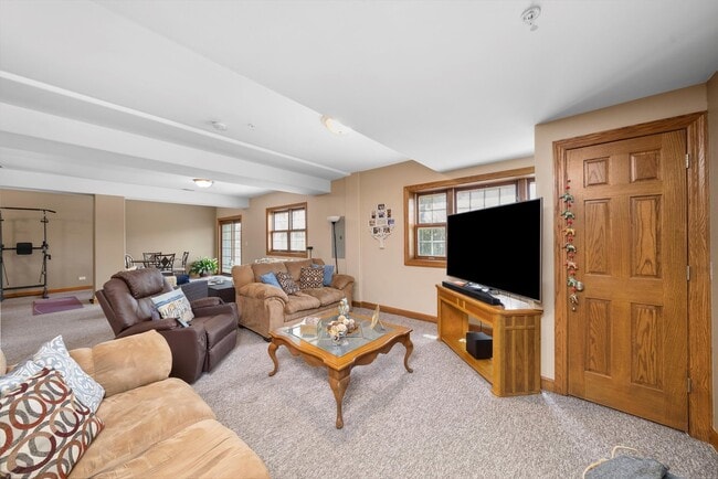 Building Photo - 21341 Windy Hill Dr