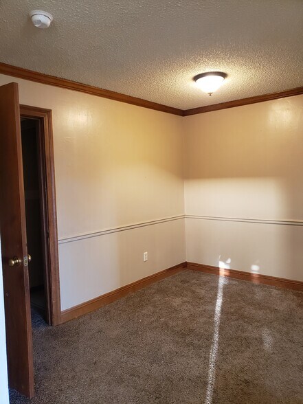 Building Photo - 8144 Bayou Fountain Ave