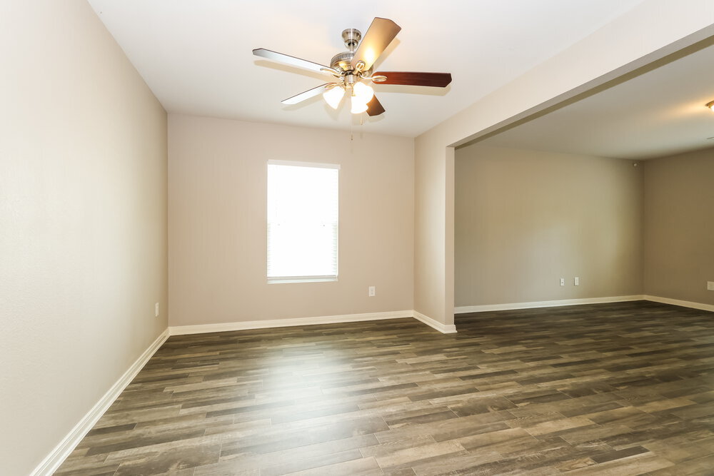 Building Photo - 15653 Del Norte Dr