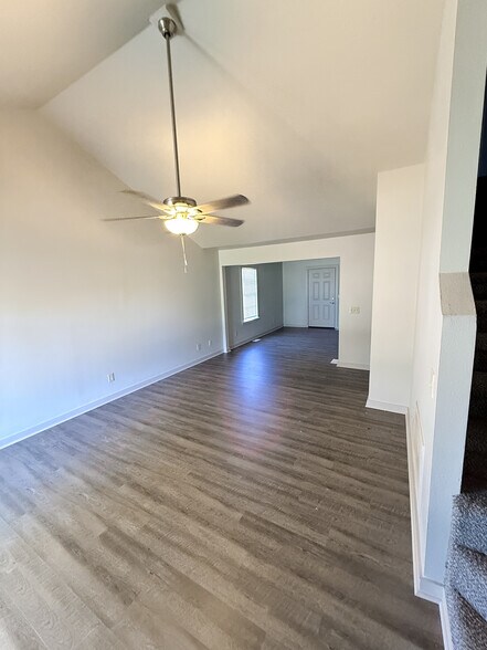 Building Photo - 507 W Briarbrook Ln