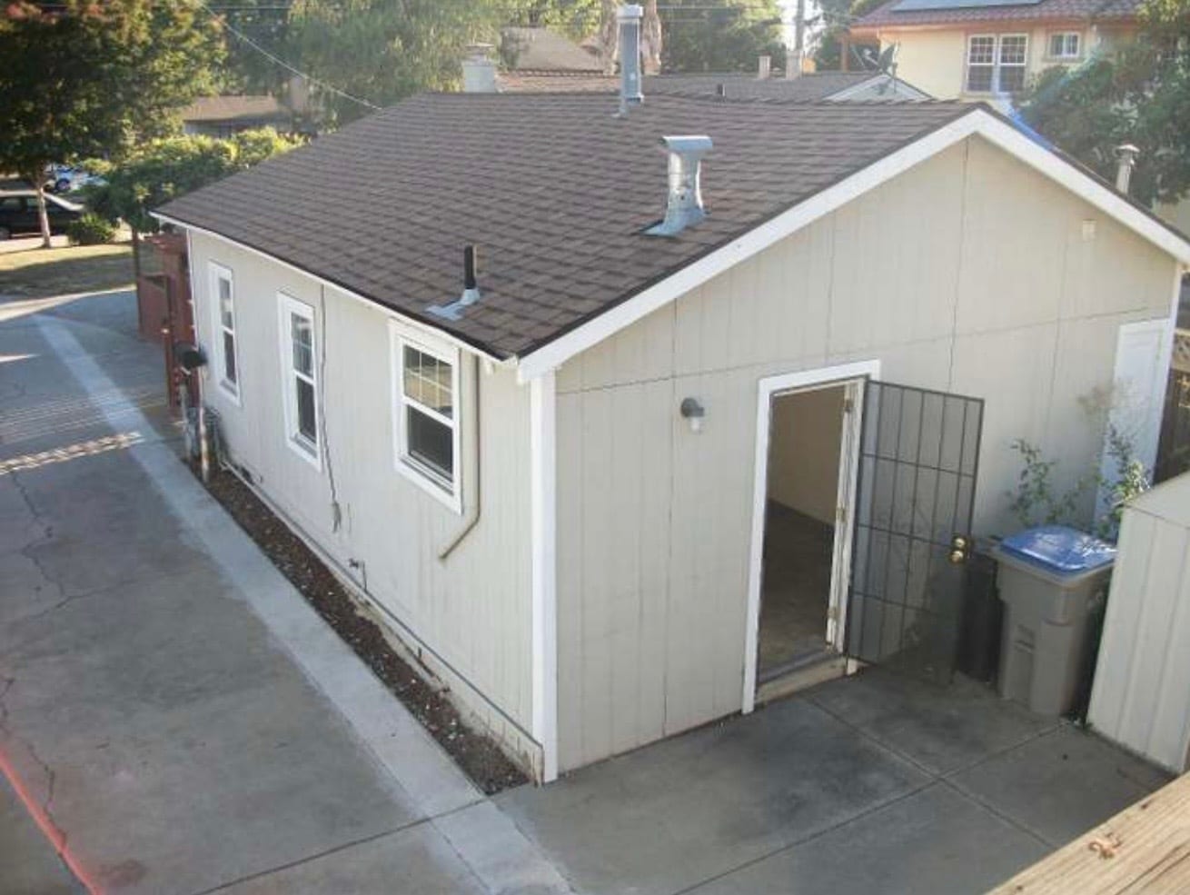 Building Photo - 867 Paula St