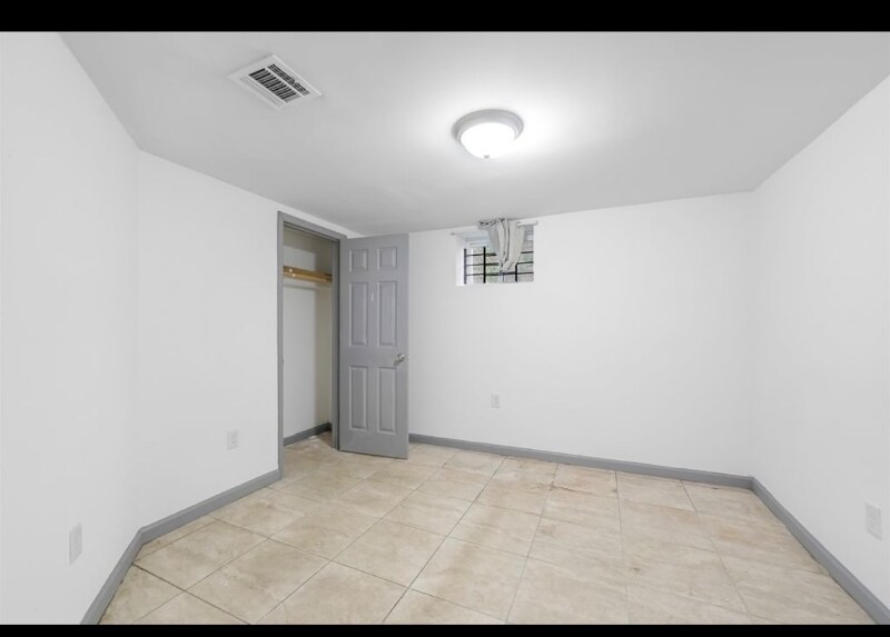 Primary Photo - 904 S 18th St