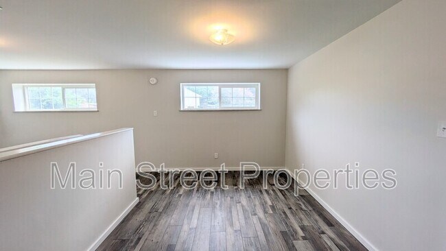 Building Photo - 2117 Pullman Cir