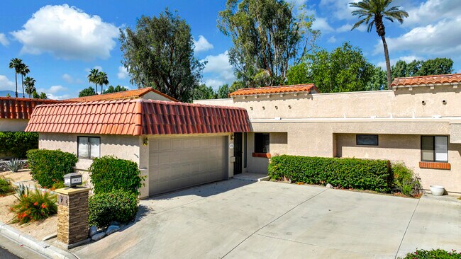 Building Photo - 40953 Inverness Way