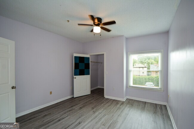Building Photo - 955 Juniper St NE