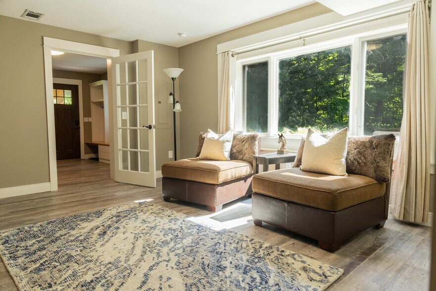 Building Photo - 8212 Bennett Rd