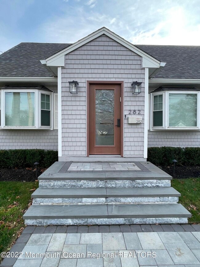 Building Photo - 282 Berger Ave