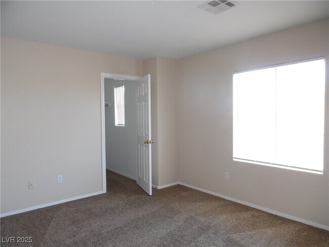 Building Photo - 6371 Thunder Gulch Ave