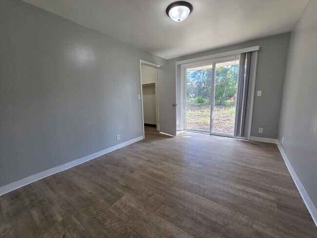 Building Photo - 2606 Southwood Dr