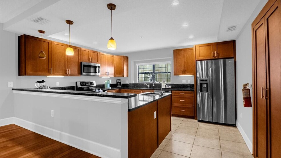 Building Photo - 14545 Damai Ln