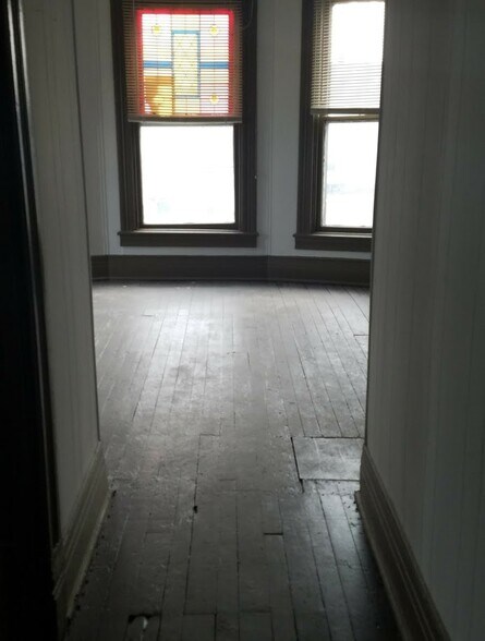 Building Photo - 878 Prospect Ave