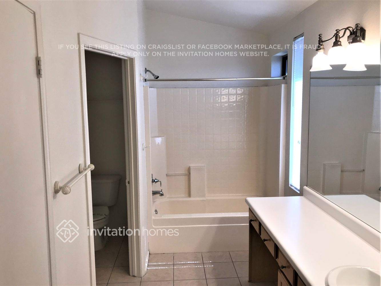 Building Photo - 9318 N 85th Dr