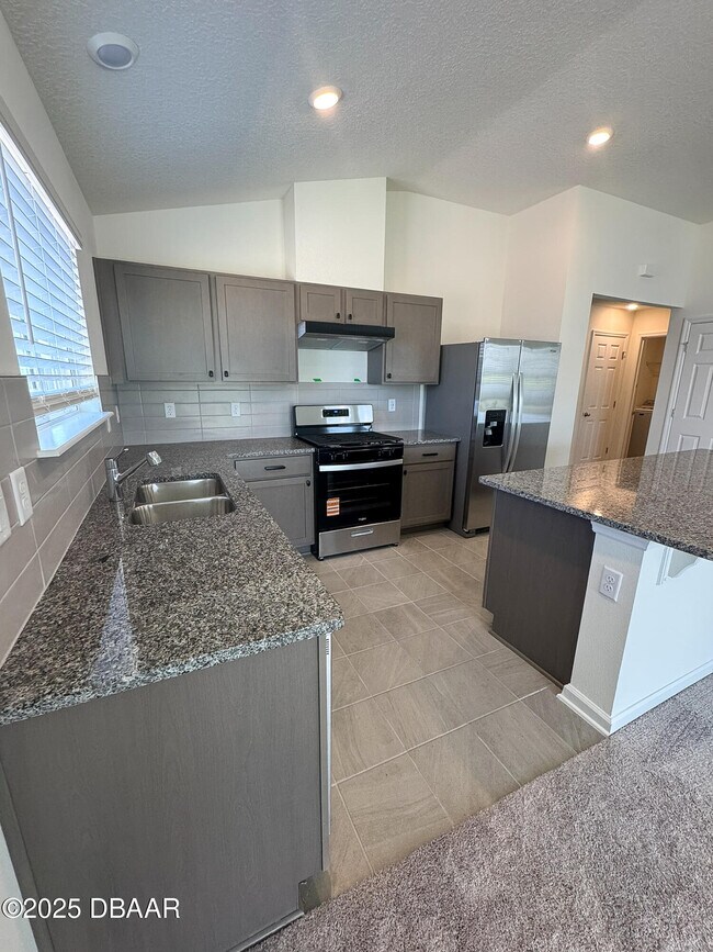 Building Photo - 55 Signet Cir