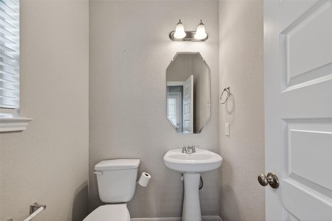 Building Photo - 2903 Painted Sunrise Trail