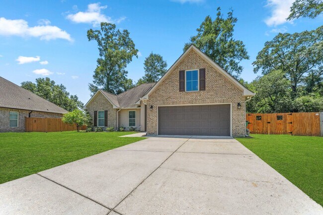 Building Photo - Beautiful home in Berkshire Subdivision....