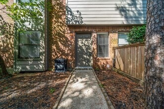 Building Photo - 30 Willowwood Cir