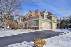 Building Photo - 3N943 Walt Whitman Rd