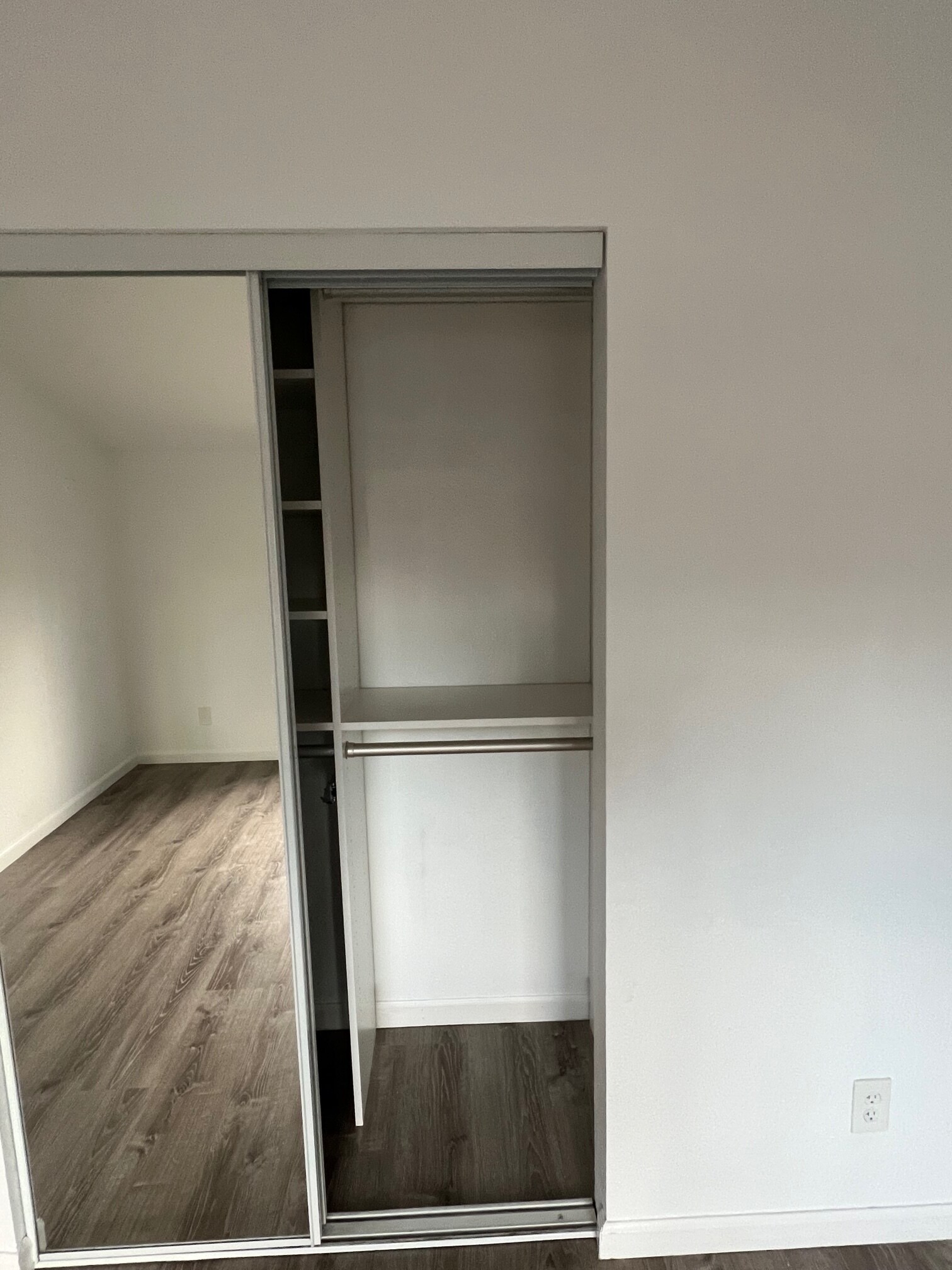 Building Photo - 7835 E Glenrosa Ave