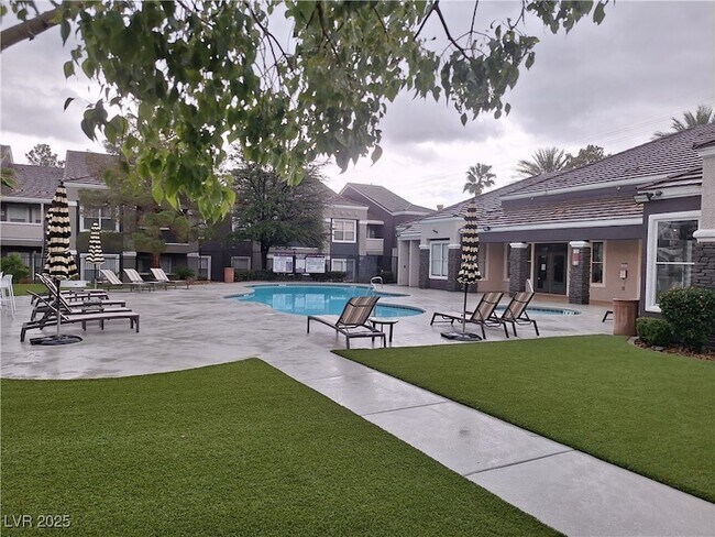 Building Photo - 9620 W Russell Rd