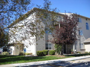 Primary Photo - Huntington Apartments