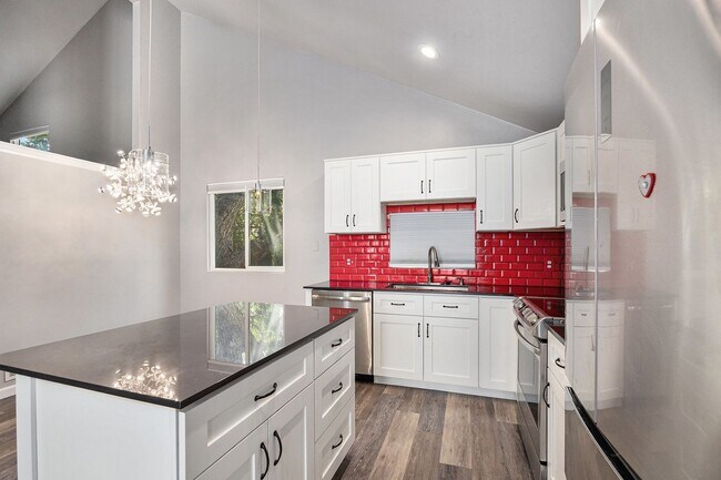 Building Photo - Beautifully Finished Detached Patio Home