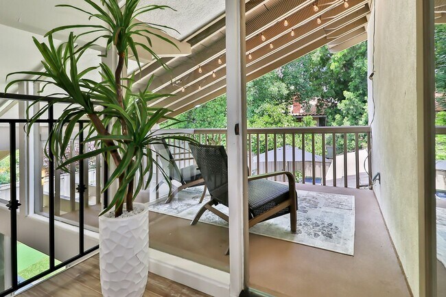 Building Photo - GORGEOUS REMODELED HOME WALKING DISTANCE TO WESTLAKE ELEMENTARY COMING TO THE MARKET SOON!