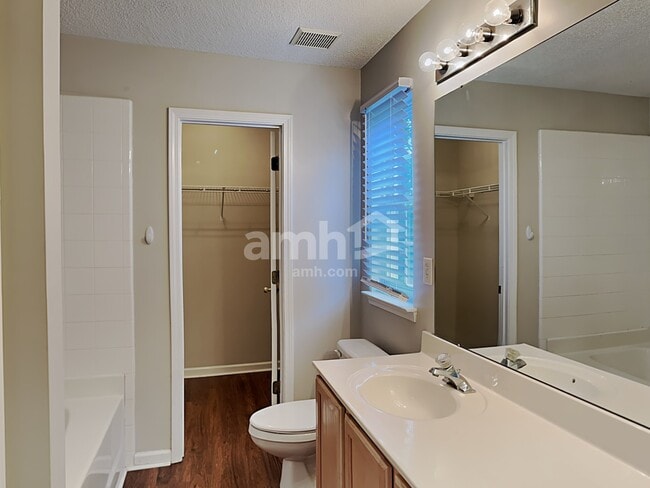 Building Photo - 7537 Sparkleberry Dr