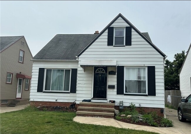 Building Photo - 2923 Brookdale Ave