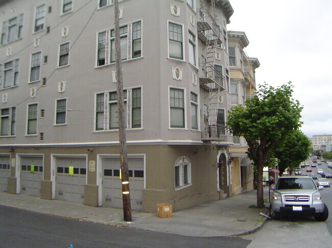 Building Photo - 2355 California St