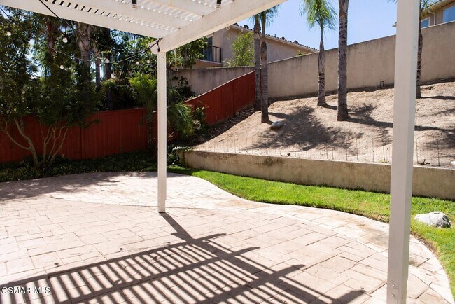 Building Photo - 885 Aloe Ln