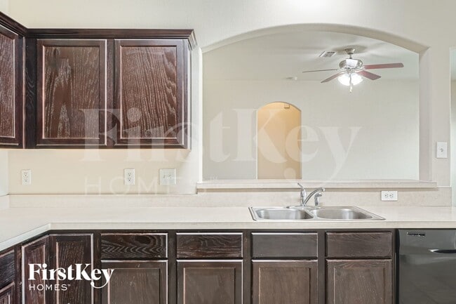 Building Photo - 6728 Ohana Pl