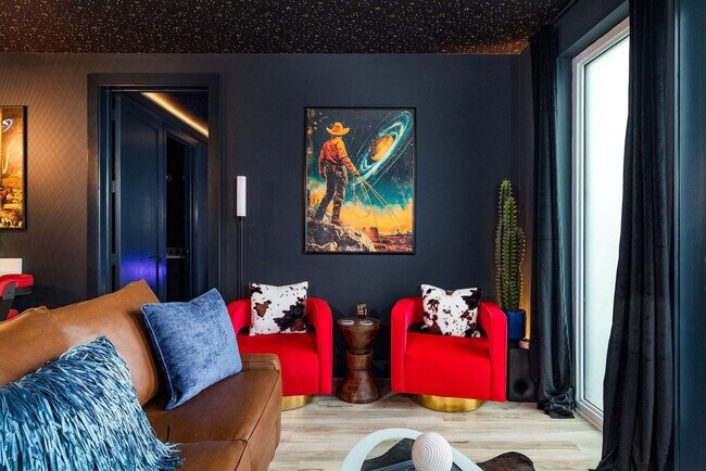 Building Photo - 245 Hermitage Ave