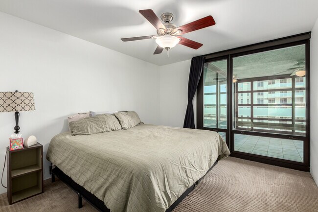 Building Photo - 4808 N 24th St