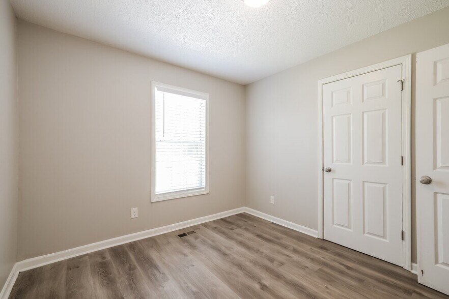 Building Photo - 116 Brentwood Ct