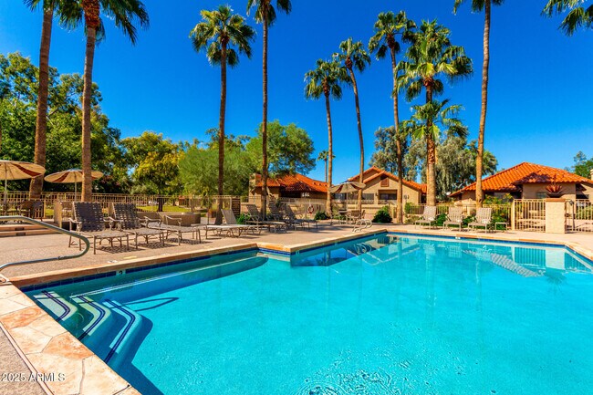 Building Photo - 8700 E Mountain View Rd