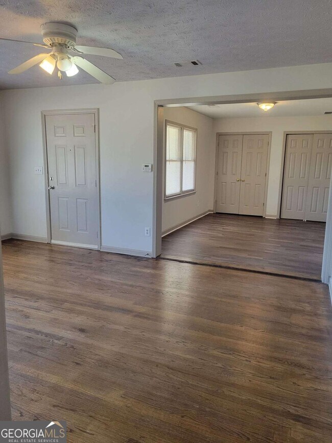 Building Photo - 1063 Pleasant Hill Rd