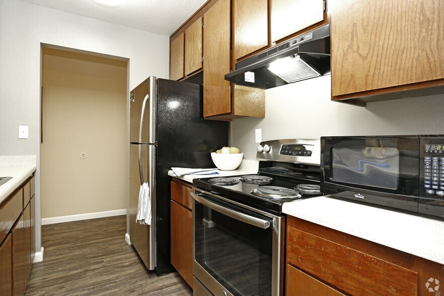 Muirwood Gardens 620 Center Ave Martinez CA 94553 Apartment Finder