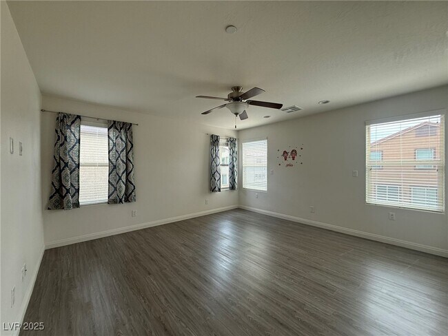 Building Photo - 2229 Mundare Dr