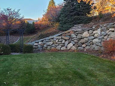 Building Photo - 2467 Twin Peaks Vw