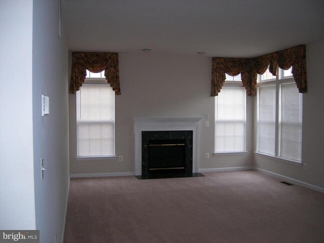 Building Photo - 9778 Lorraine Carol Way