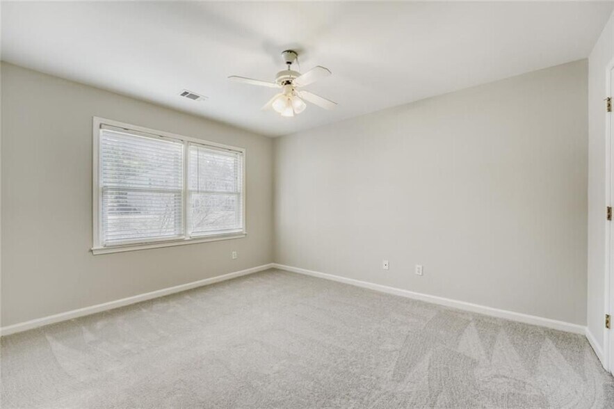 Building Photo - 115 Nesbit Ridge Dr