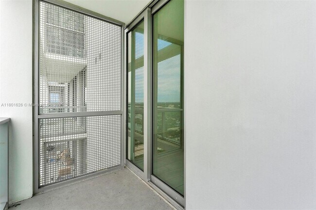 Building Photo - 2000 Metropica Wy