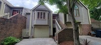 Building Photo - 207 Mountain Ridge Dr SE