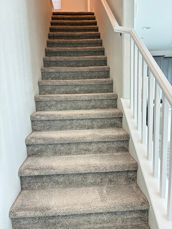 Building Photo - 6575 Dove Pt Pl