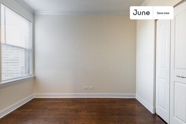 Building Photo - 3743 N Albany Ave