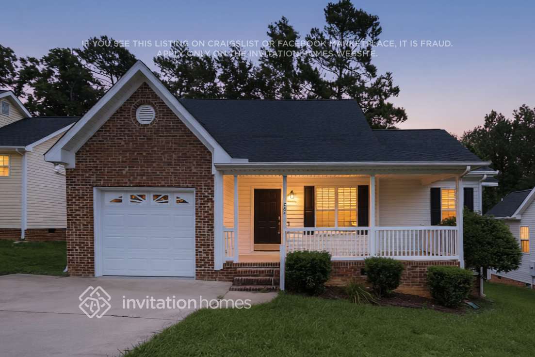 Building Photo - 204 Zircon Ln