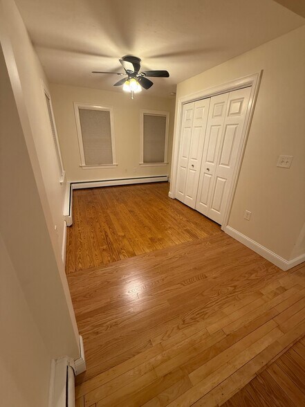 Building Photo - 95 Lake St